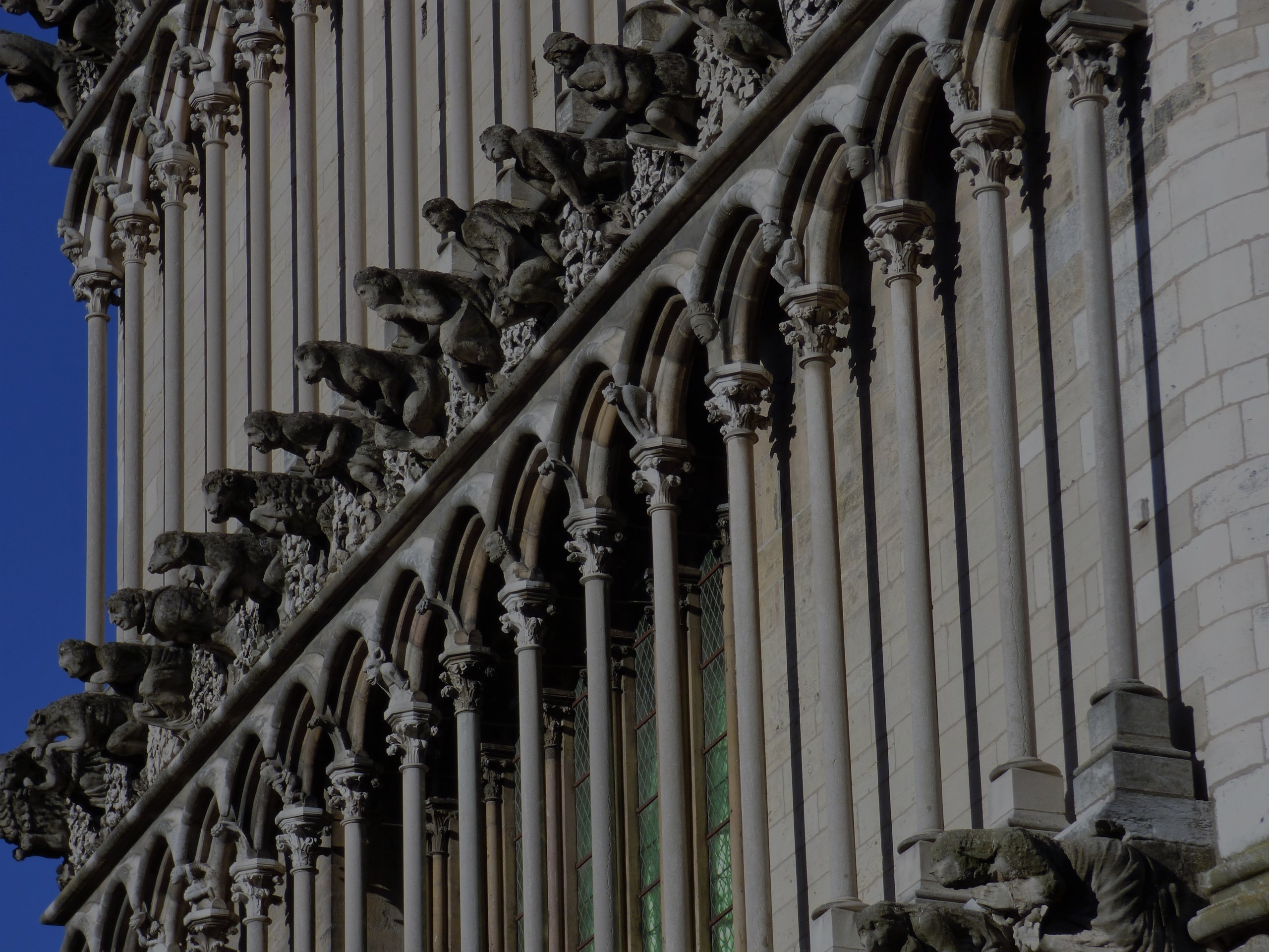 structure-column-church-cathedral-handrail-iron-gargoyles-organ-pipe-baluster-our-lady-of-dijon-1034966-scaled